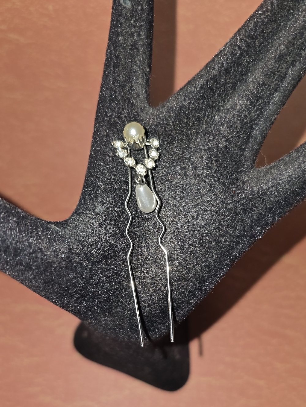 GISELE Bridal Hair Pin with Crystals- Elegant Women’s Jewelry